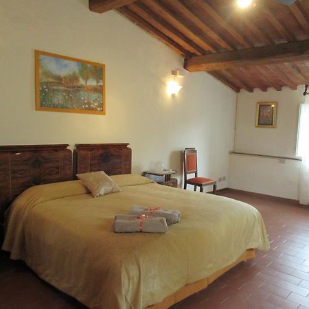 Ferienwohnung La Rondine Lucca Zimmer foto
