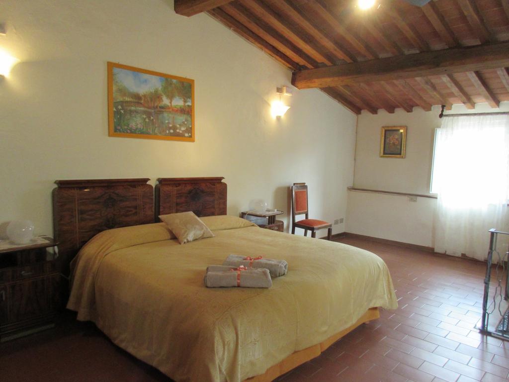 Ferienwohnung La Rondine Lucca Zimmer foto