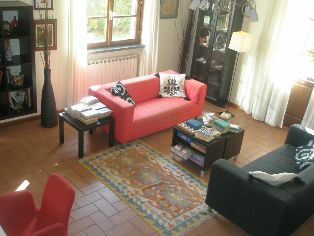 Ferienwohnung La Rondine Lucca Zimmer foto