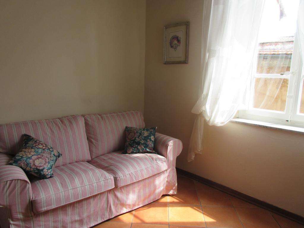 Ferienwohnung La Rondine Lucca Zimmer foto
